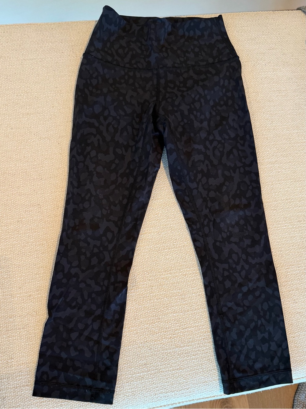 LULULEMON LEOPARD PRINT LEGGINGS